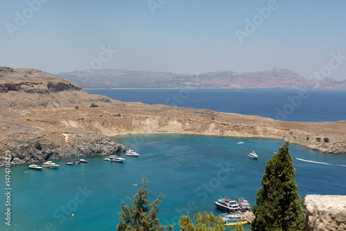 Picturesque bay with crysta...