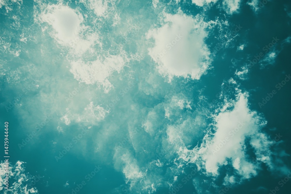 Obraz premium Cloudy teal sky
