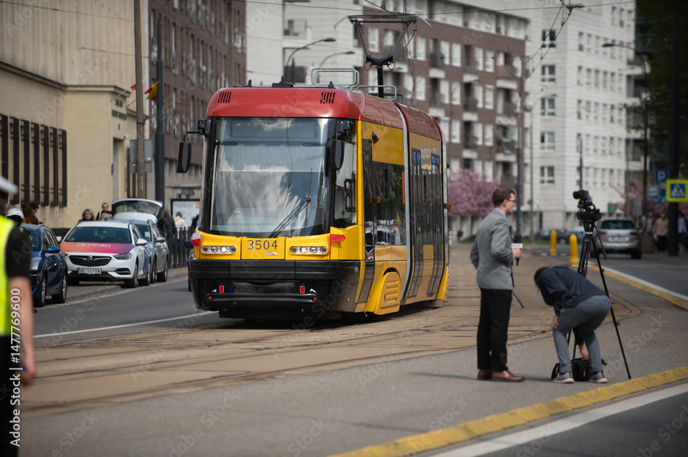 Fototapeta premium Tramwaj, ulica Stawki, Warszawa, Muranów, Polska