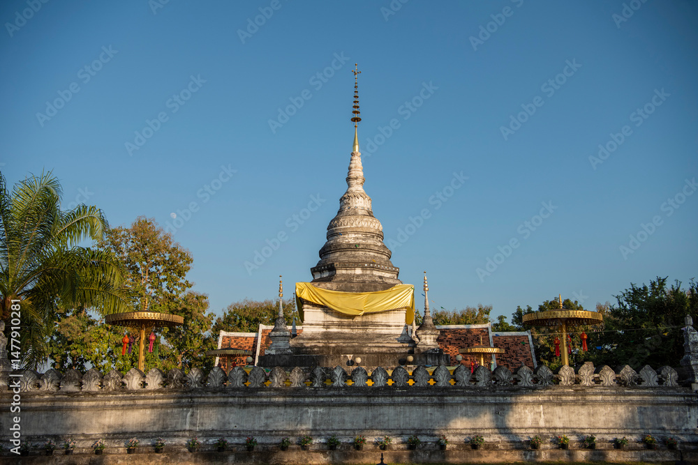 Fototapeta premium THAILAND NAN WAT PHRA THAT KHAO NOI