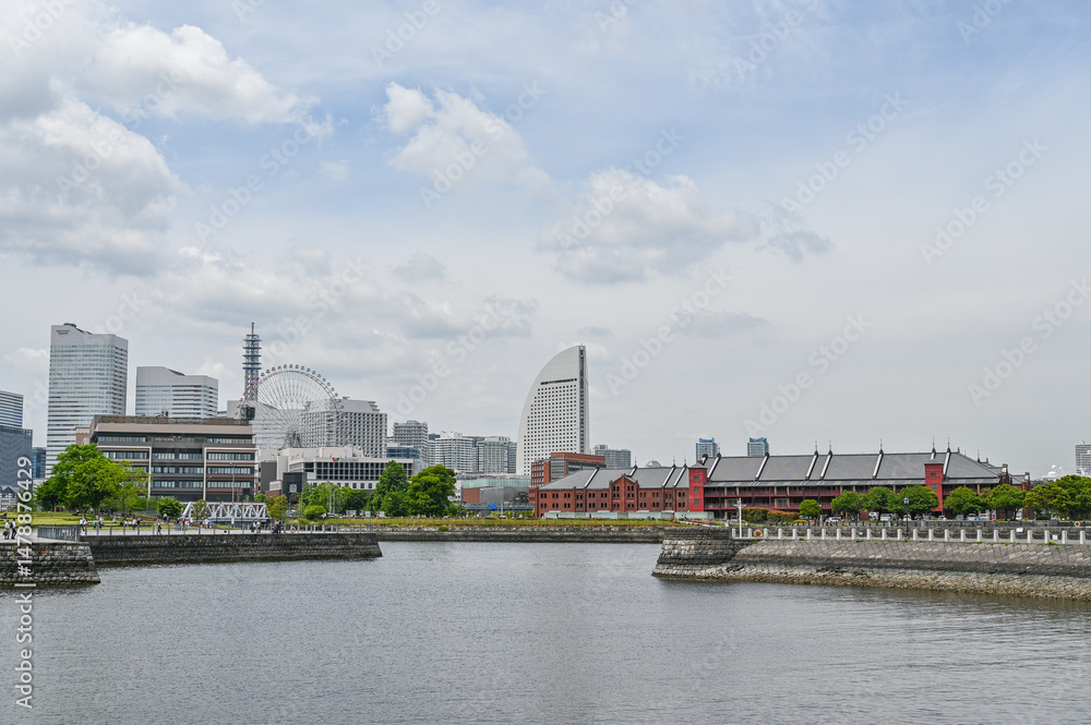 Fototapeta premium 神奈川県横浜市の都市風景
