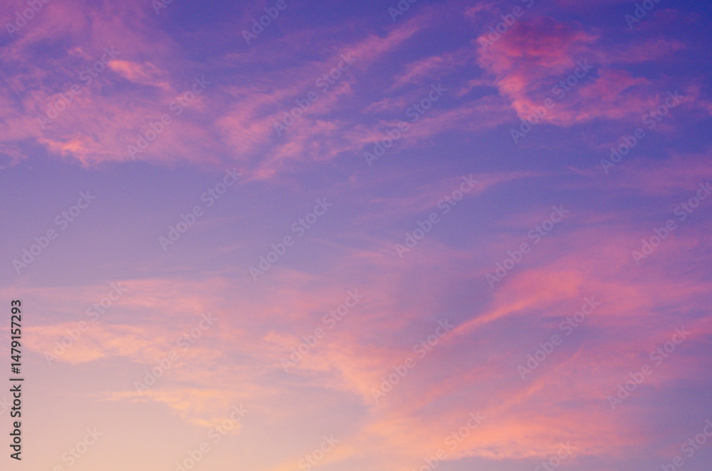 Obraz premium colorful dramatic sky with cloud at sunset