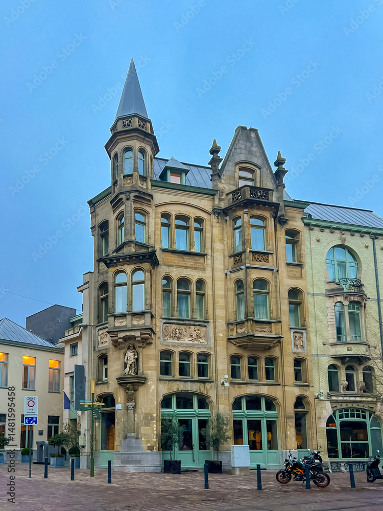 Obraz premium Charming art nouveau building in the heart of Ghent with elegant architecture