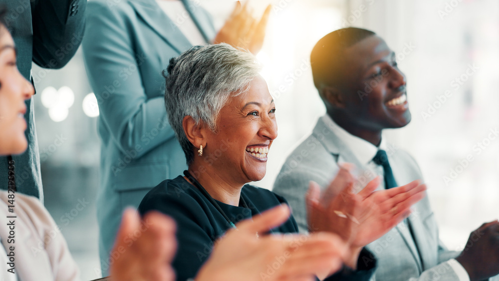 Obraz premium Business people, meeting and clapping hands in celebration, achievement or negotiation success at office. Employees, team announcement or group applause for partnership, proposal or contract goal