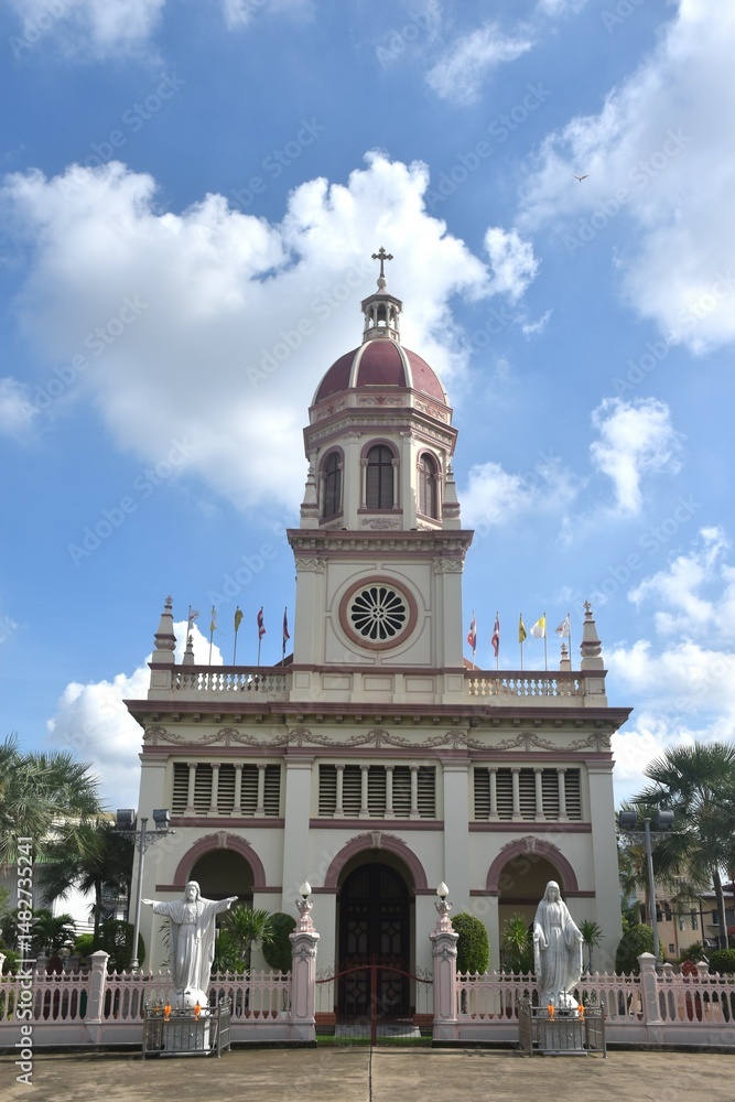 Obraz premium Santa Cruz church ancient community of Portuguese Christian in past and harmony to Thai people until now