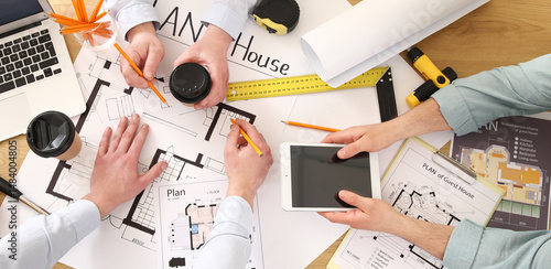 Hands of constructors worki...