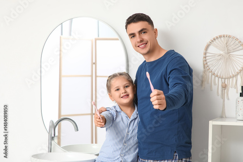 Little girl and her father ...