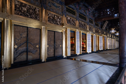 日本、京都、西本願寺、寺院、佛寺、佛教、木造建築、古代建築、庭園、文化財、日本文化、歷史名勝、綠色、風景、青空、秋、写真素材