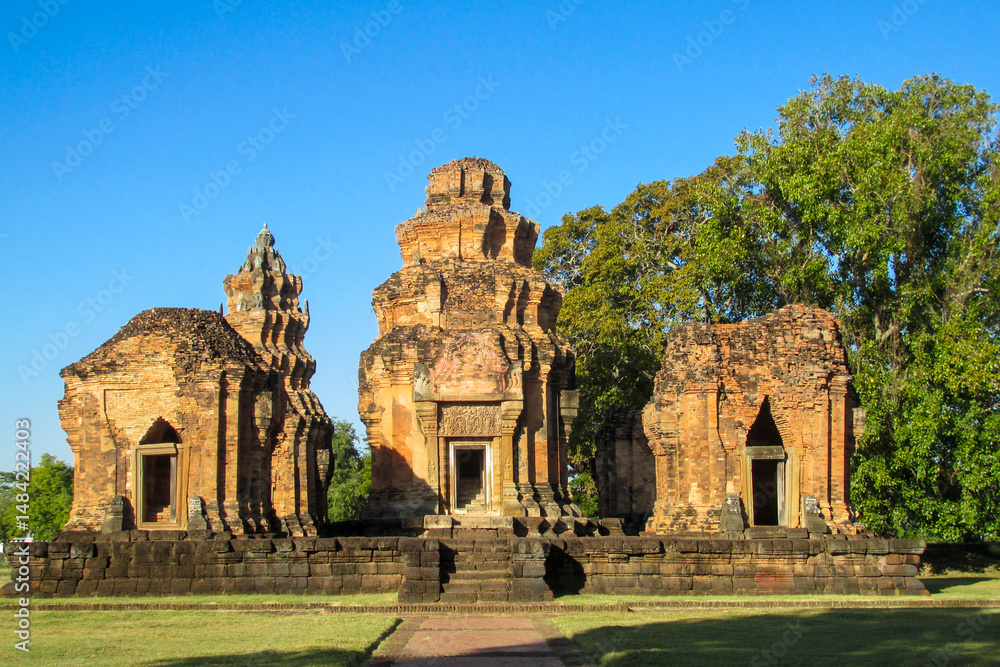 Fototapeta premium Historical Park in Thailand ancient wat, old capital of Siam kingdom. UNESCO World Heritage Site thai buddhist temple and stupa in Southeast Asia, Si Satchanalai, Ayutthaya, Sukhothai like Angkor Wat