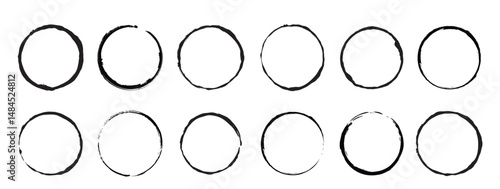 Set grunge circle brush vector illustration