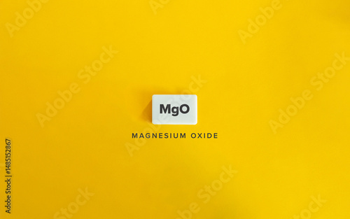 Cuadro en lienzo Magnesium Oxide, MgO.