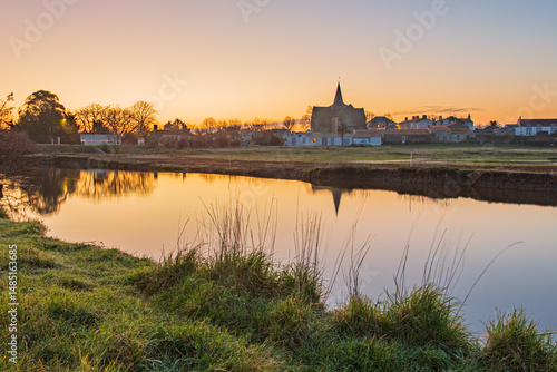 Foto Village de Sallertaine dans le marais breton en Vendée - Village of Sallertaine