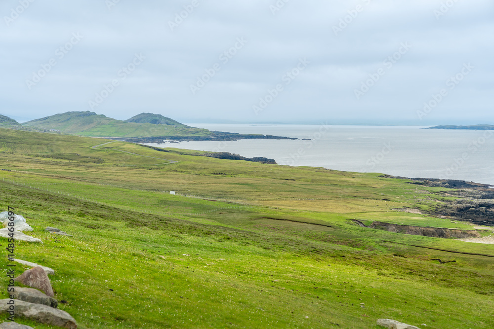 Küstenlandschaft am Atlantic Drive auf Achill Island Küstenlandschaft am Atlantic Drive auf Achill Island