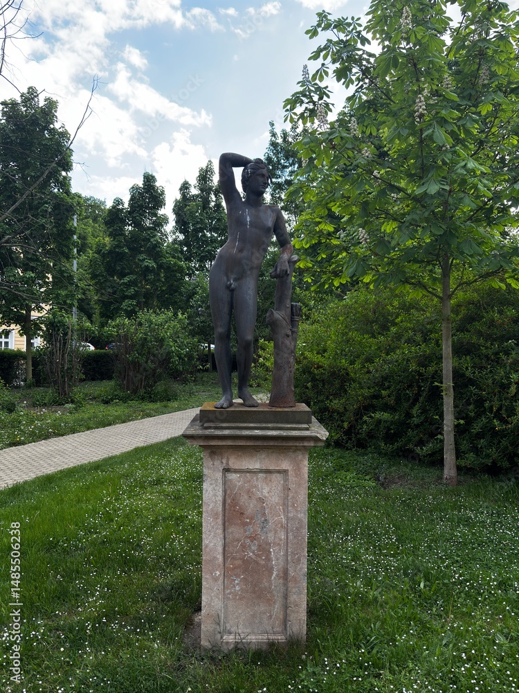 Obraz premium metal statue of a naked man