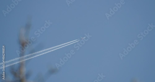 tracking airplane trails
