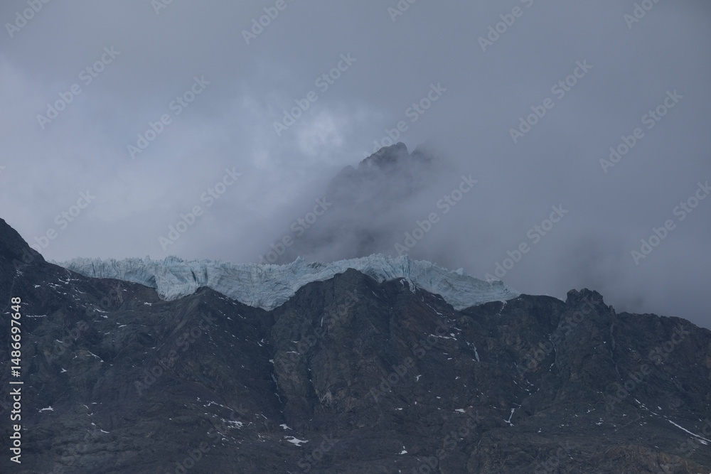 Fototapeta premium Cajón del Maipo, Chile , Majestic Andes Mountains, Scenic River Valley, Outdoor Adventure, South American Nature Landscape