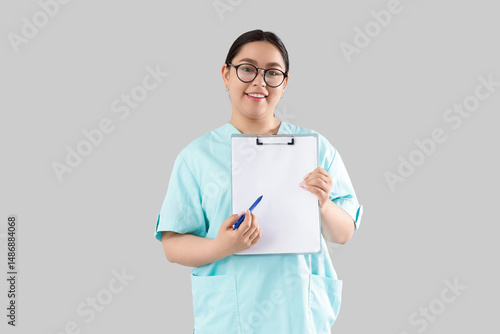 Female doctor with blank cl...