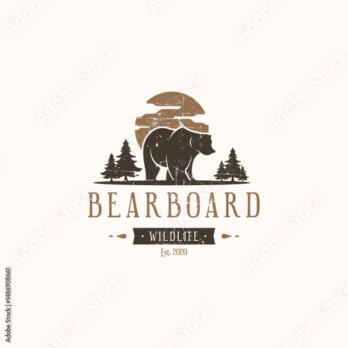 Bear logo template in outdoor vintage style. Bear logo