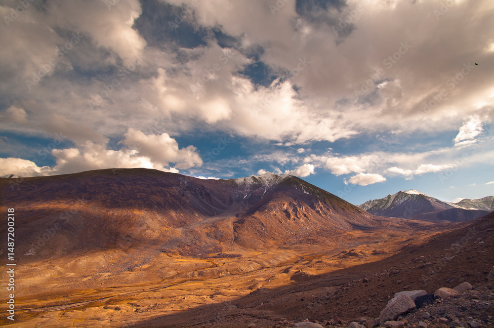 Fototapeta premium Beautiful landscape in Ladakh, India