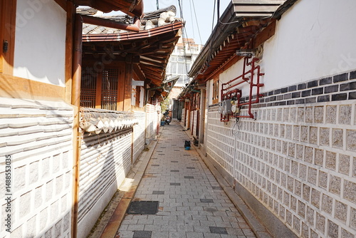 Bukchon Hanok Village, Village of Traditional Korean Houses in Seoul, Korea  - 韓国 ソウル 北村韓屋村