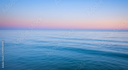Peaceful sea sunset horizon
