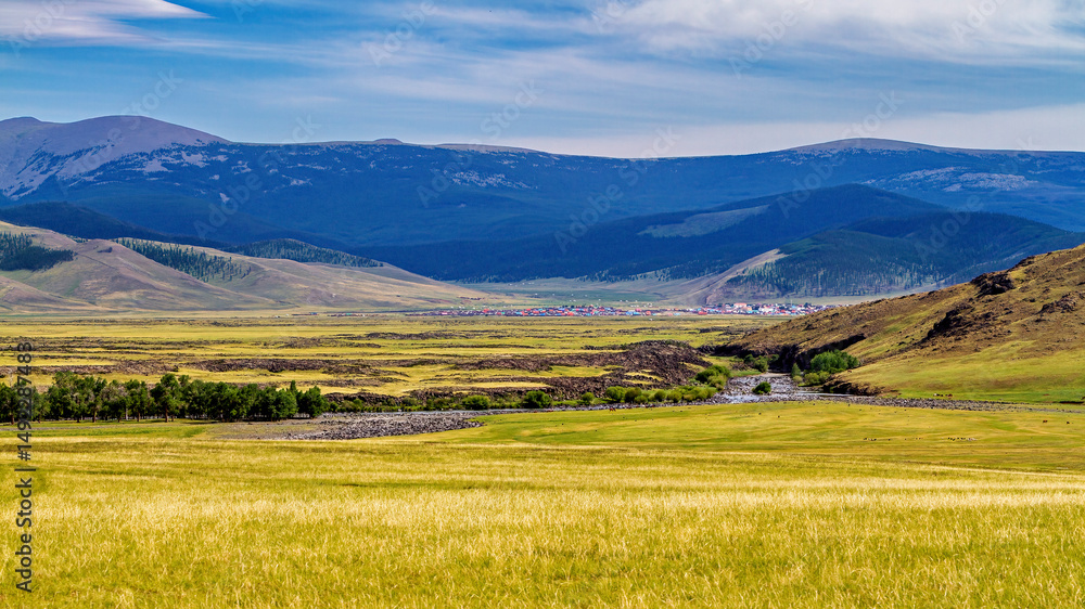 Fototapeta premium The endless landscape of Mongolia 