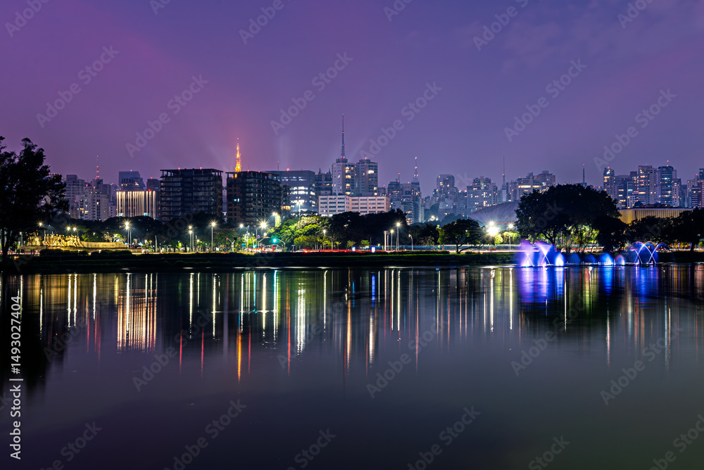 Obraz premium Noite no Ibiraquera 