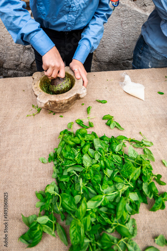Genoa during the Rolli Days opens its rich and noble baroque palaces. Through its alleys, historic jewels come back to life. Making Pesto open air.