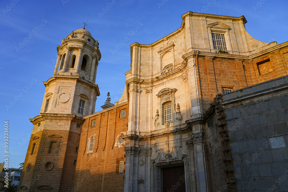 Fototapeta premium Cathedral of the Holy Cross over the Waters aka the Cádiz Cathedral in Andalusia, Southern Spain