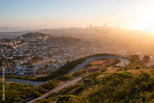 San Francisco Skyline vom Twin Peaks bei Sonnenaufgang