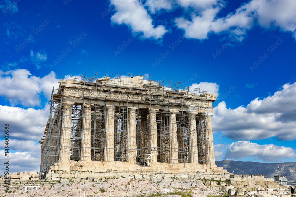 Obraz premium Wandering through Greece in early summer — captured in these photos.