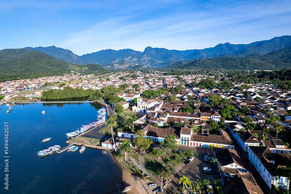 Fototapeta premium Explore the historic charm and scenic beauty of Paraty, Rio de Janeiro, Brazil with its vibrant architecture and stunning landscape