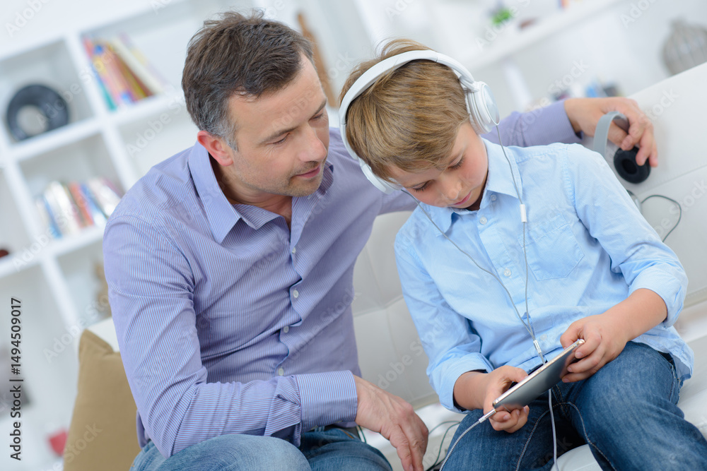 Obraz premium a young boy with a headset