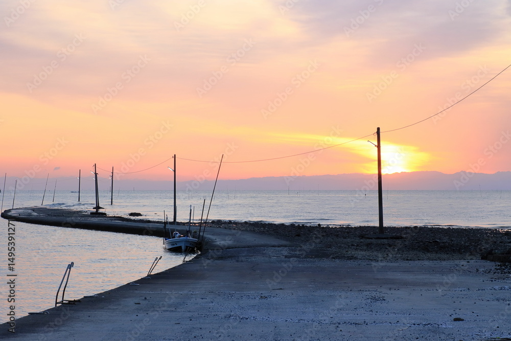 Obraz premium 夜明けの海