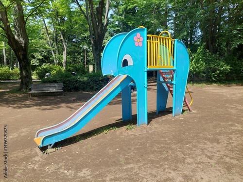 公園のすべり台