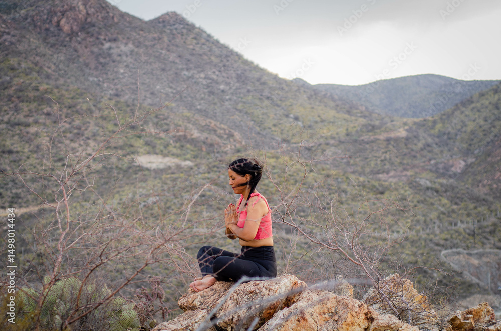 Fototapeta premium woman doing yoga in the afternoon