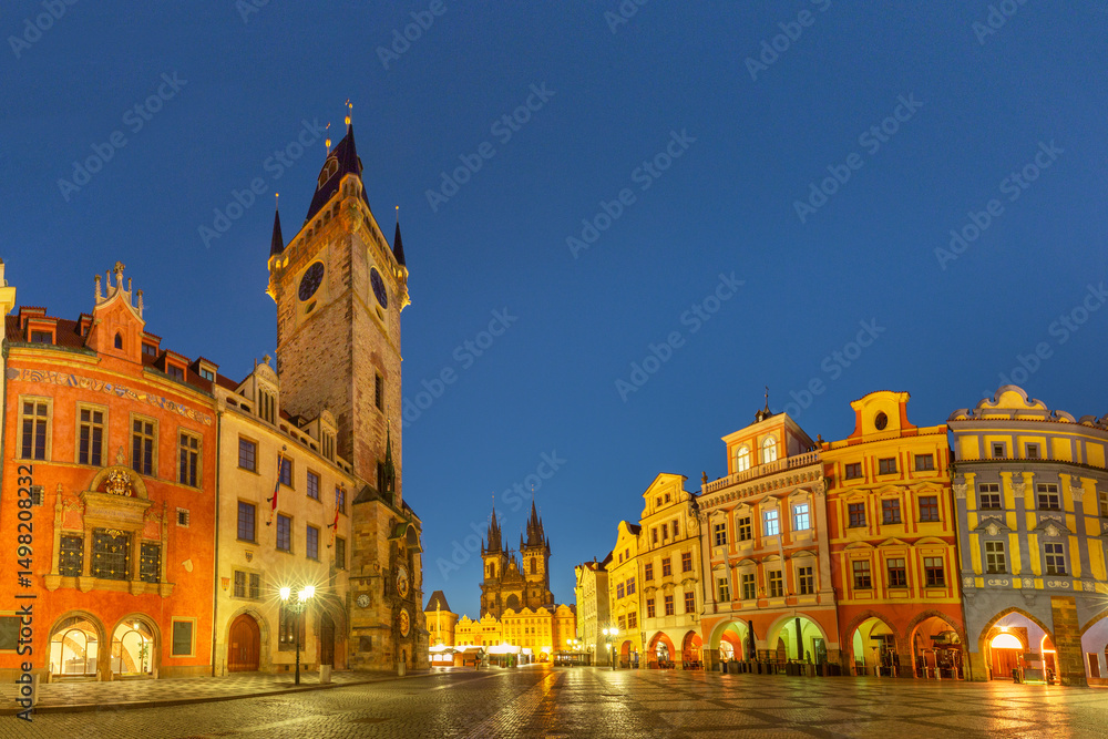 Fototapeta premium Old Town Square at Dawn, Prague, Czech Republic