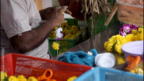 Making Fresh Flower Garlands – Little India Market, Singapore