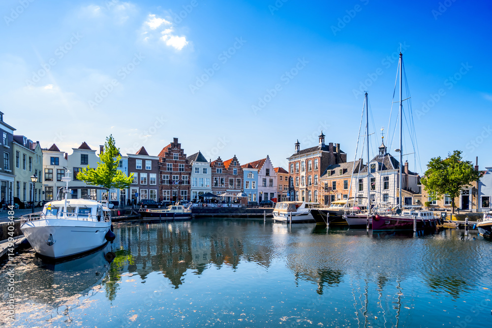 Fototapeta premium Stadthafen, Altstadt, Goes, Niederlande