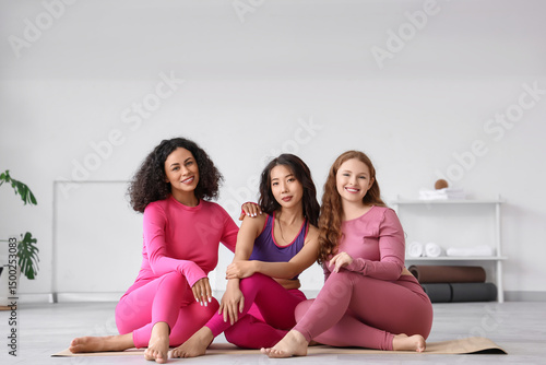 Sporty body positive women ...