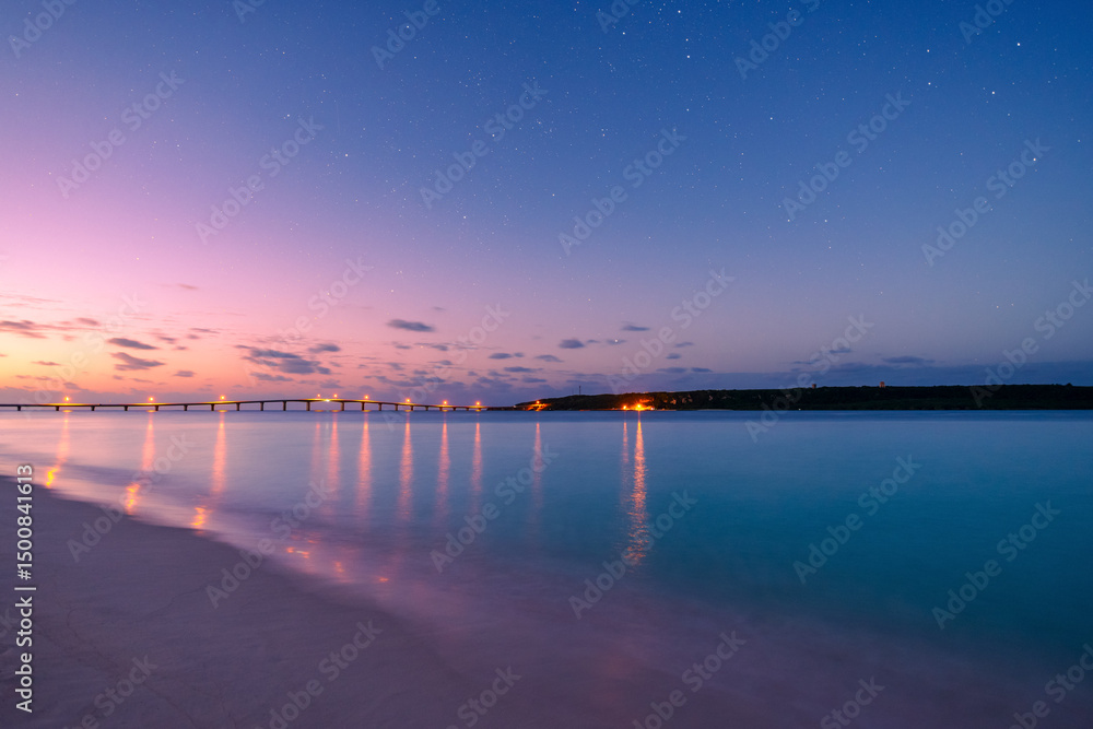 Fototapeta premium 夜明けの前浜ビーチ 沖縄 宮古島