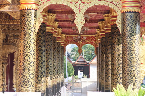 Obraz na płótnie Beautiful pillars in Wat Mai Temple, Luang Prabang w salonie