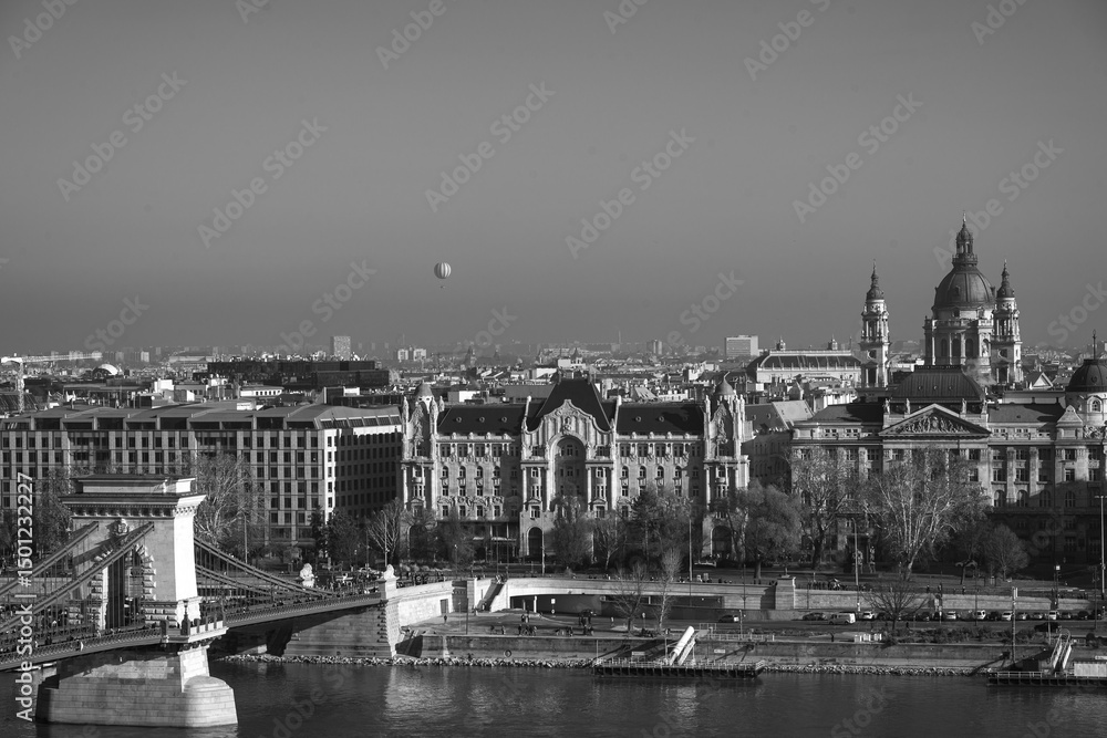 Fototapeta premium chain bridge budapest hungary