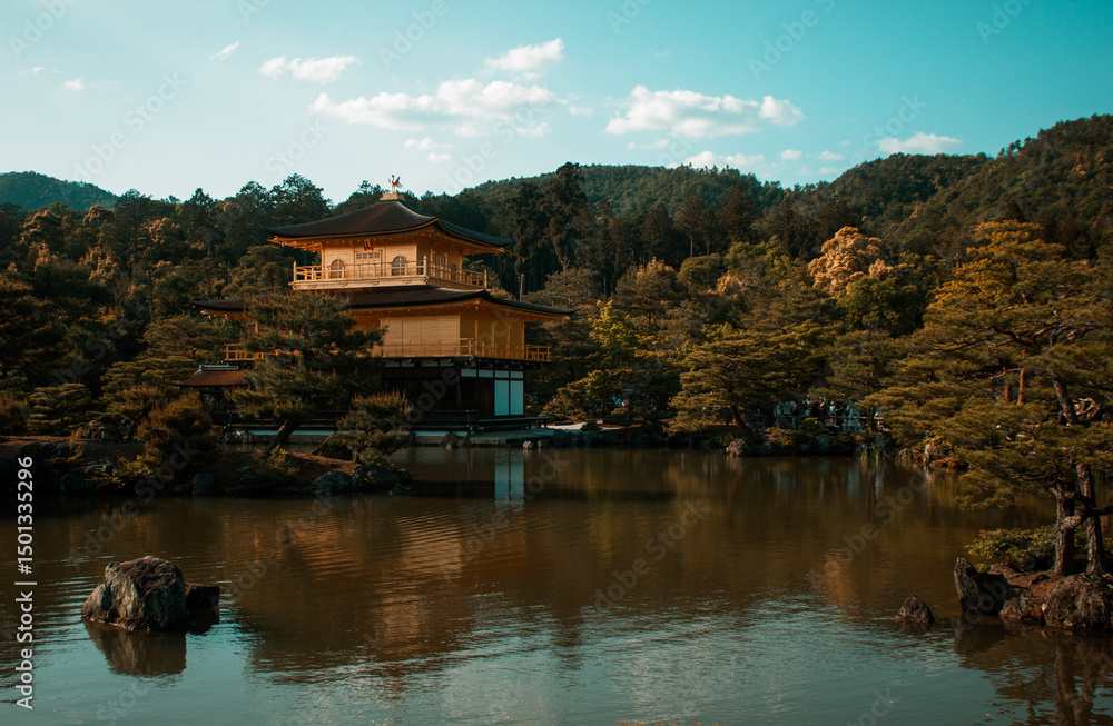 Fototapeta premium Amazing golden palace in Kyoto, Japan