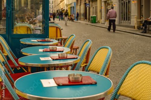 Fototapeta Naklejka Na Ścianę i Meble -  parisian cafe and bistro terrace, Montorgueil district