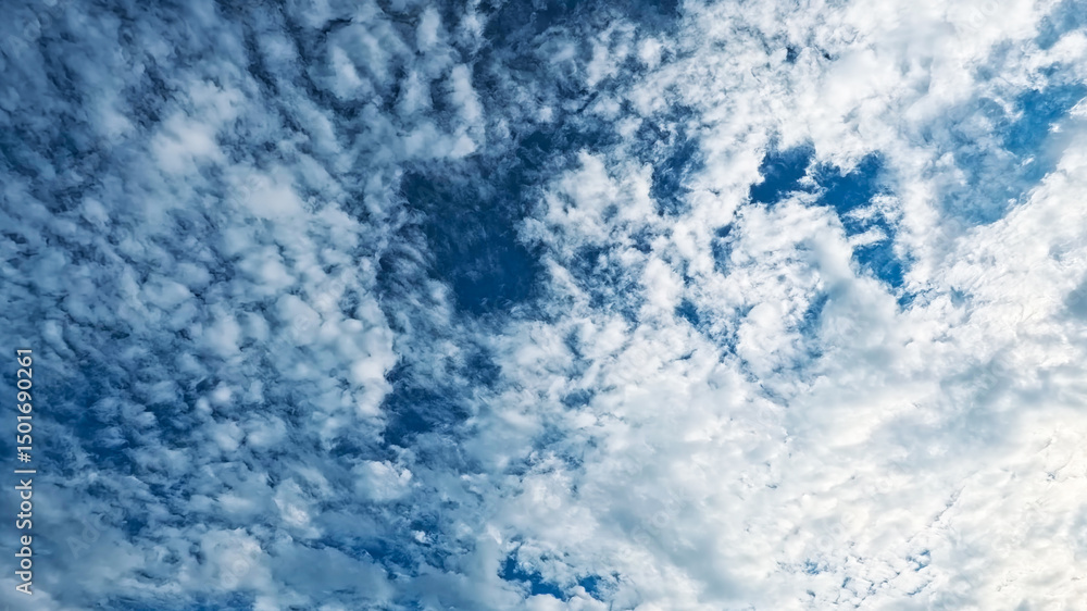 Obraz premium Beautiful Sky with Clouds - Blue Sky