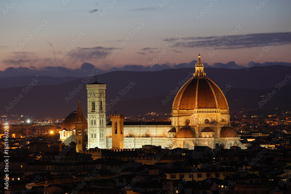 Fototapeta premium Santa Maria del Fiore Cathedral seen from Piazzale Michelangelo, Florence, Italy
