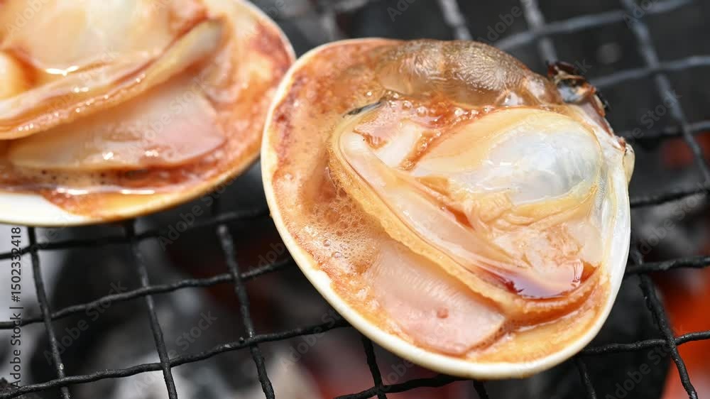 七輪で焼くハマグリの網焼き