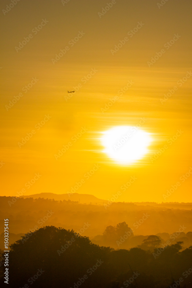 Obraz premium Brazilian Sunrise Very beautiful, the sunrise in brazilian savannah has many colors.