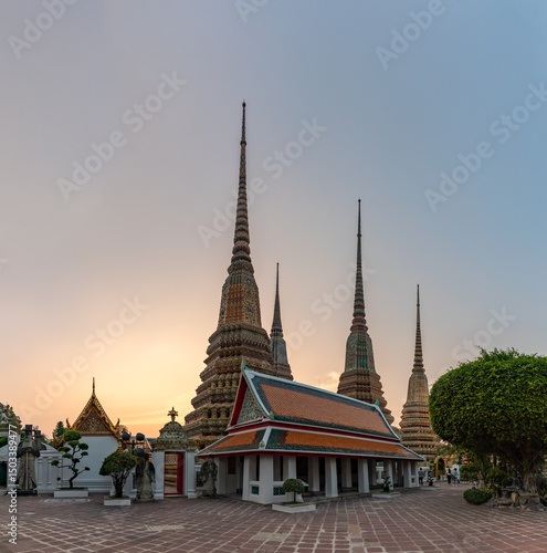 Photography Wat Pho Temple at Sunset